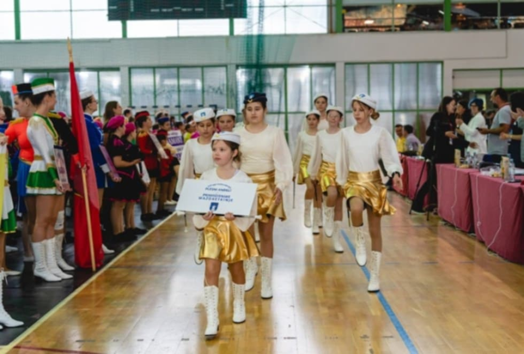 Primoštenske mažoretkinje