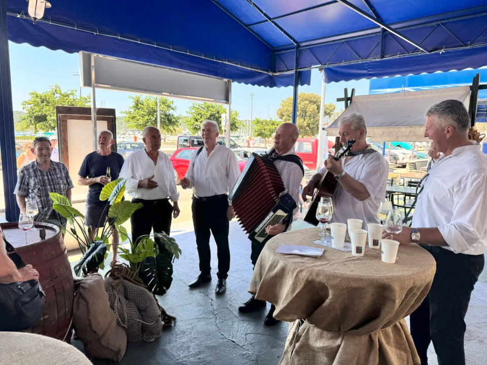 Pirovac oduševio prvom Marendom: Domaći okusi, tradicija i sjajna atmosfera