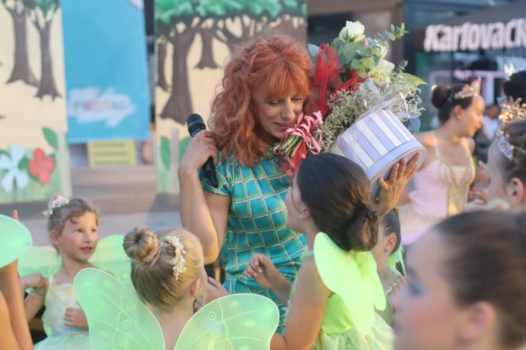 Šibenčanka Meri Višnjić i njene balerine  u Tribunju stvaraju bajku