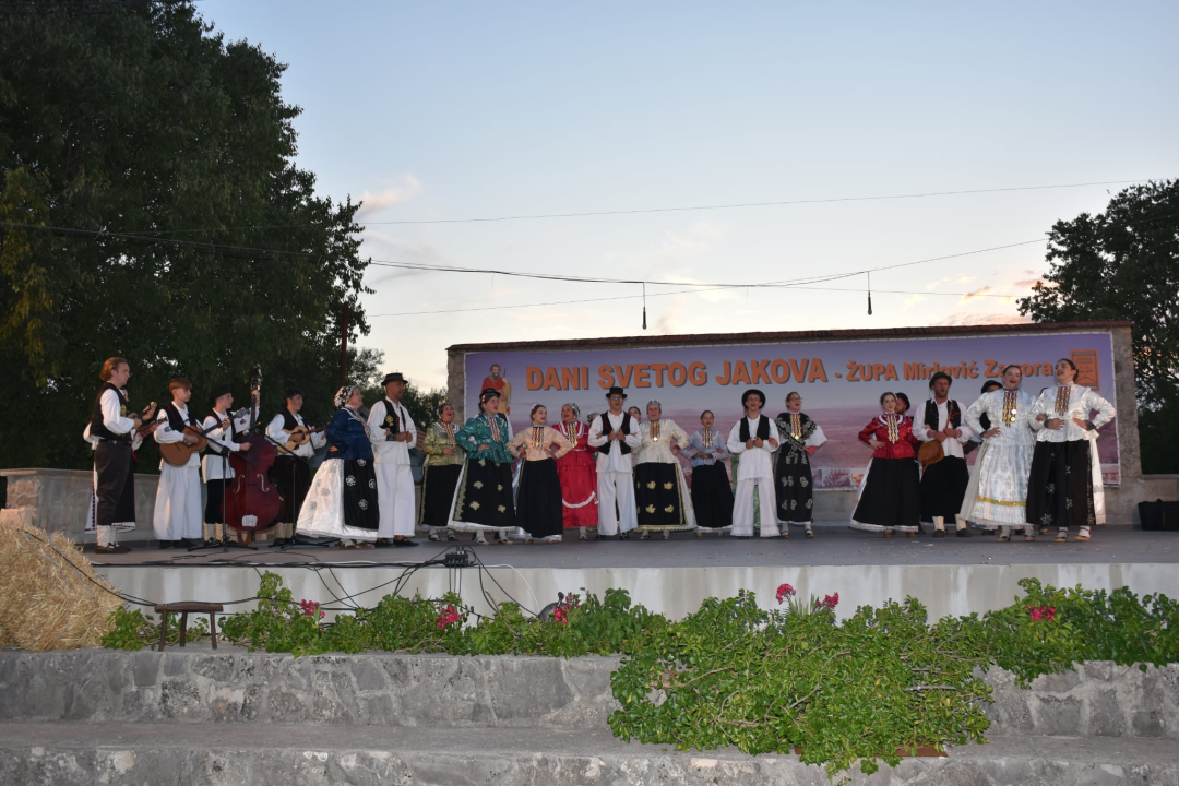 Održana 24. večer folklora u Mirloviću povodom blagdana sv. Jakova