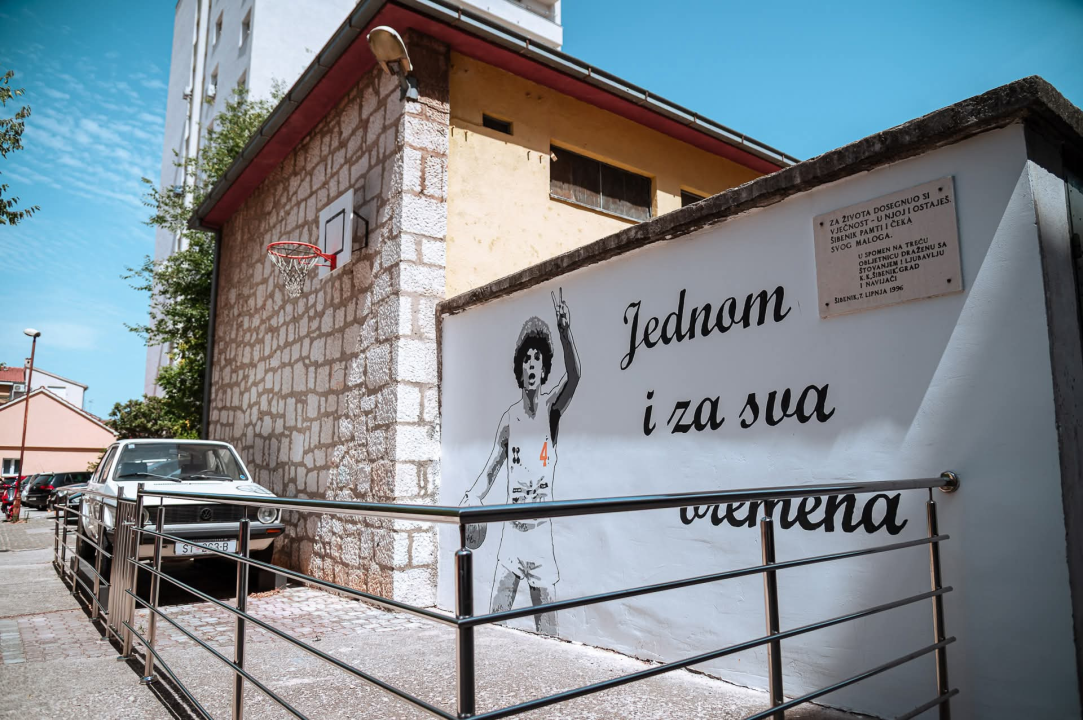 Baldekin 2 i 3: Simbol šibenskog duha, spoj sporta, obrazovanja i sjećanja