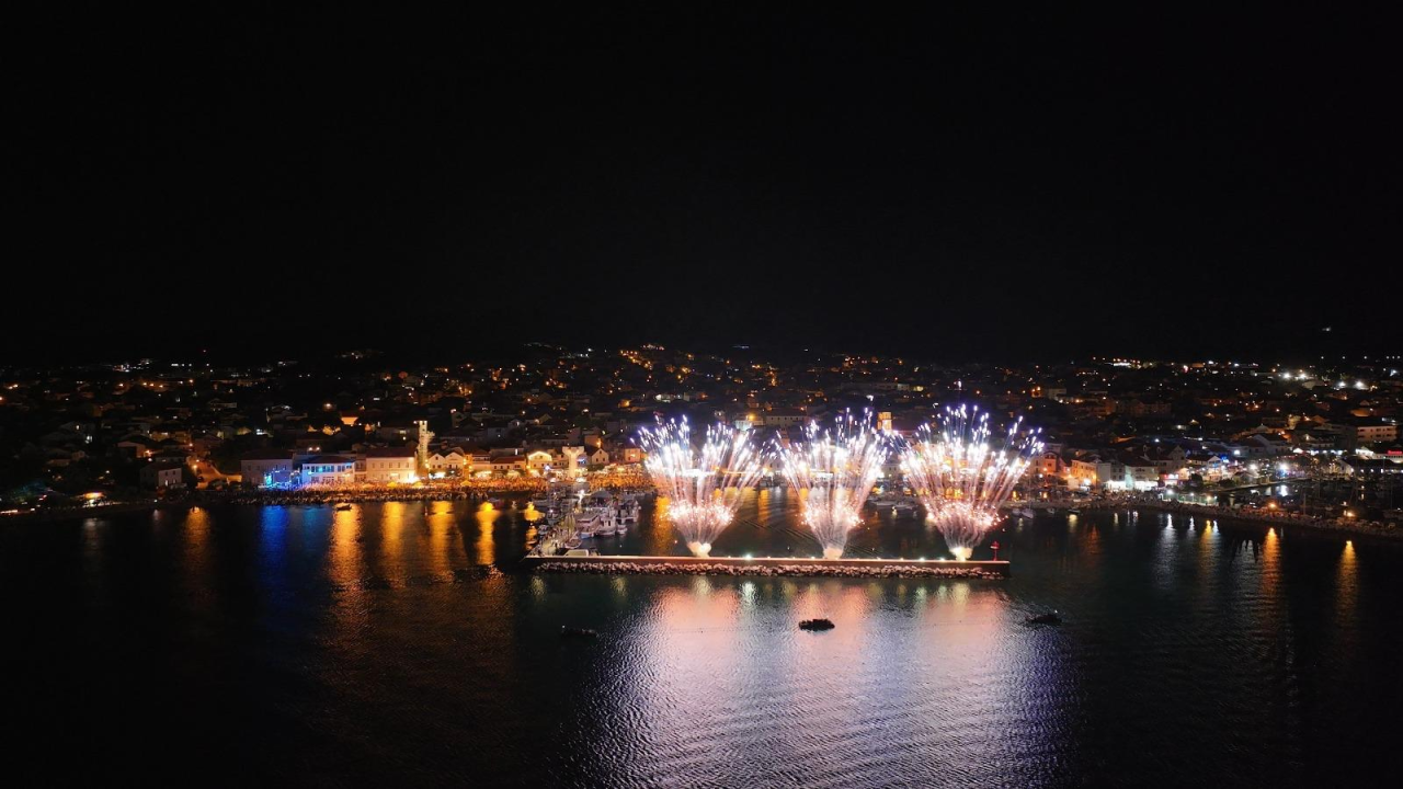 Spektakularna vodička fešta oduševila tisuće posjetitelja