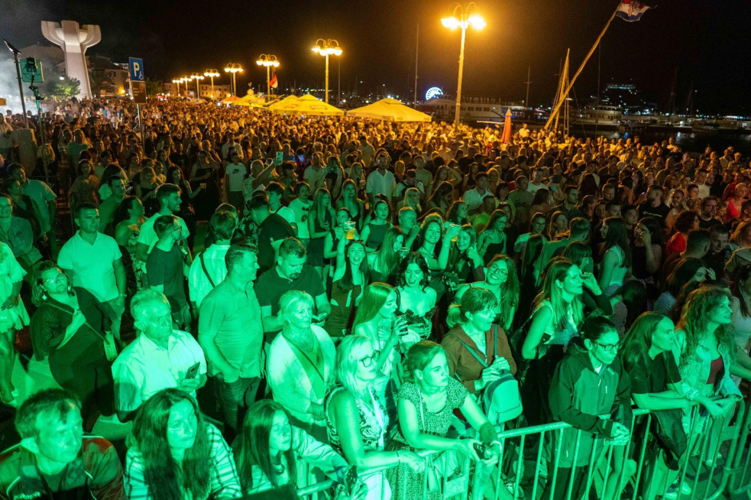 Spektakularna vodička fešta oduševila tisuće posjetitelja