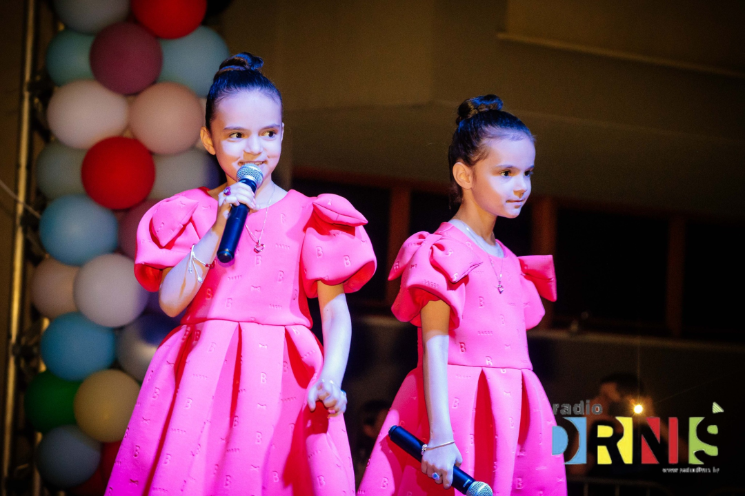 U Drnišu održan 5. Minifest, dječje pjevačko natjecanje