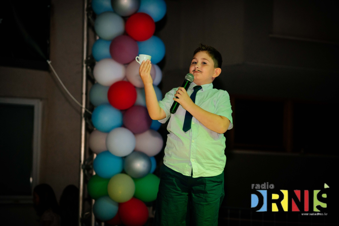 U Drnišu održan 5. Minifest, dječje pjevačko natjecanje