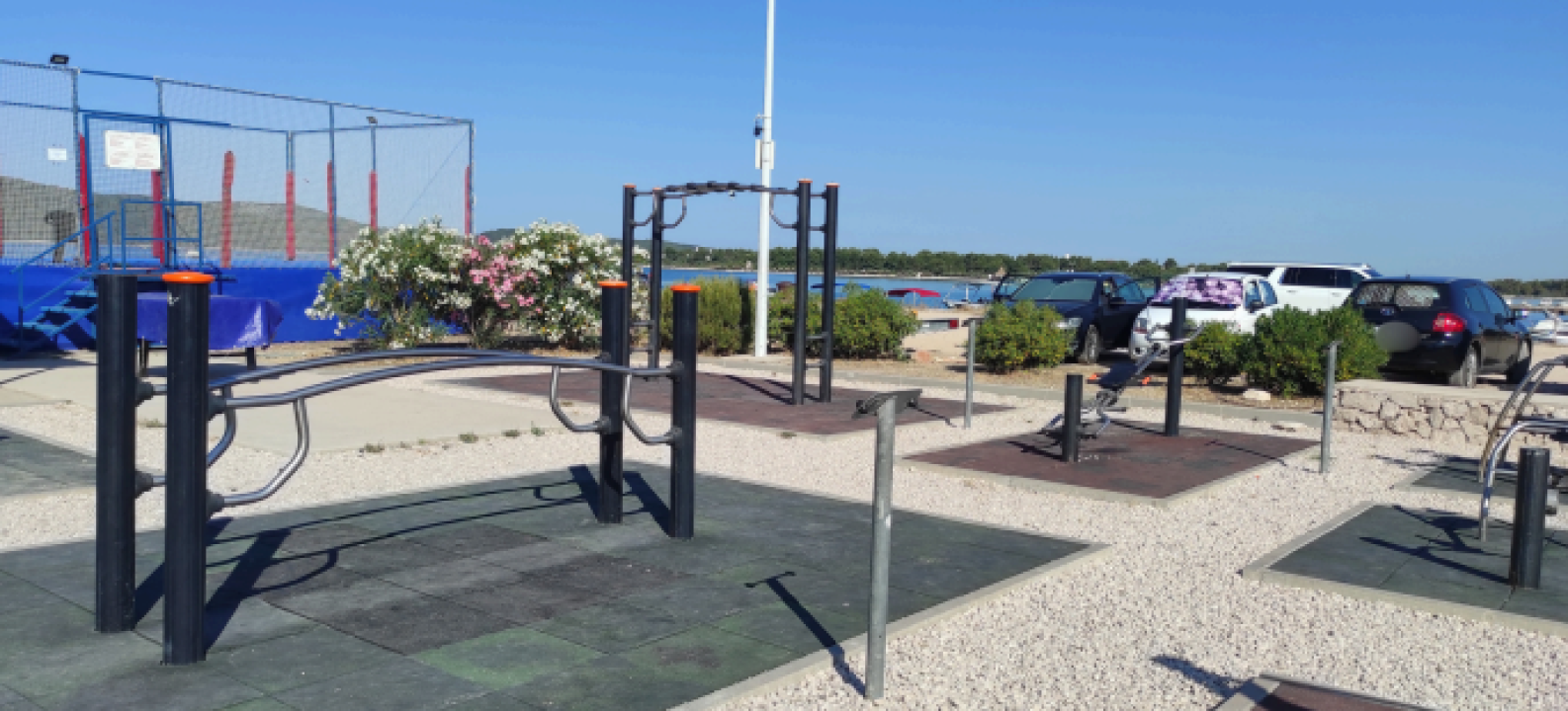 FOTO Fekalije po zidu, zaštopani zahodi, tamponi u okvirima, razbacano smeće – s tim se na Rezalištu svakodnevno bore djelatnici Zelenog grada