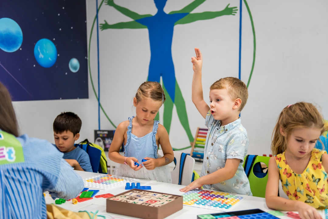 FOTO Želite da vaše dijete bude na vrijeme spremno za školu? Udarite temelje sretnog školovanja uz program Malac Sveznalac 