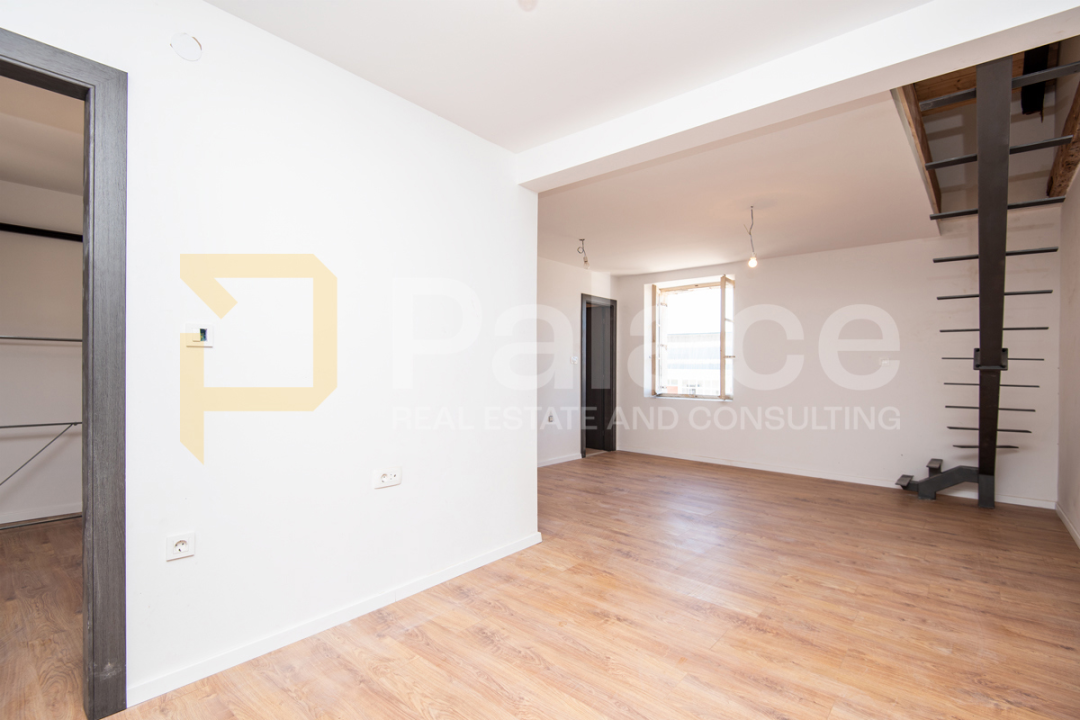 FOTO Palace predstavlja kompletno renoviran dvoetažni stan u Šibeniku