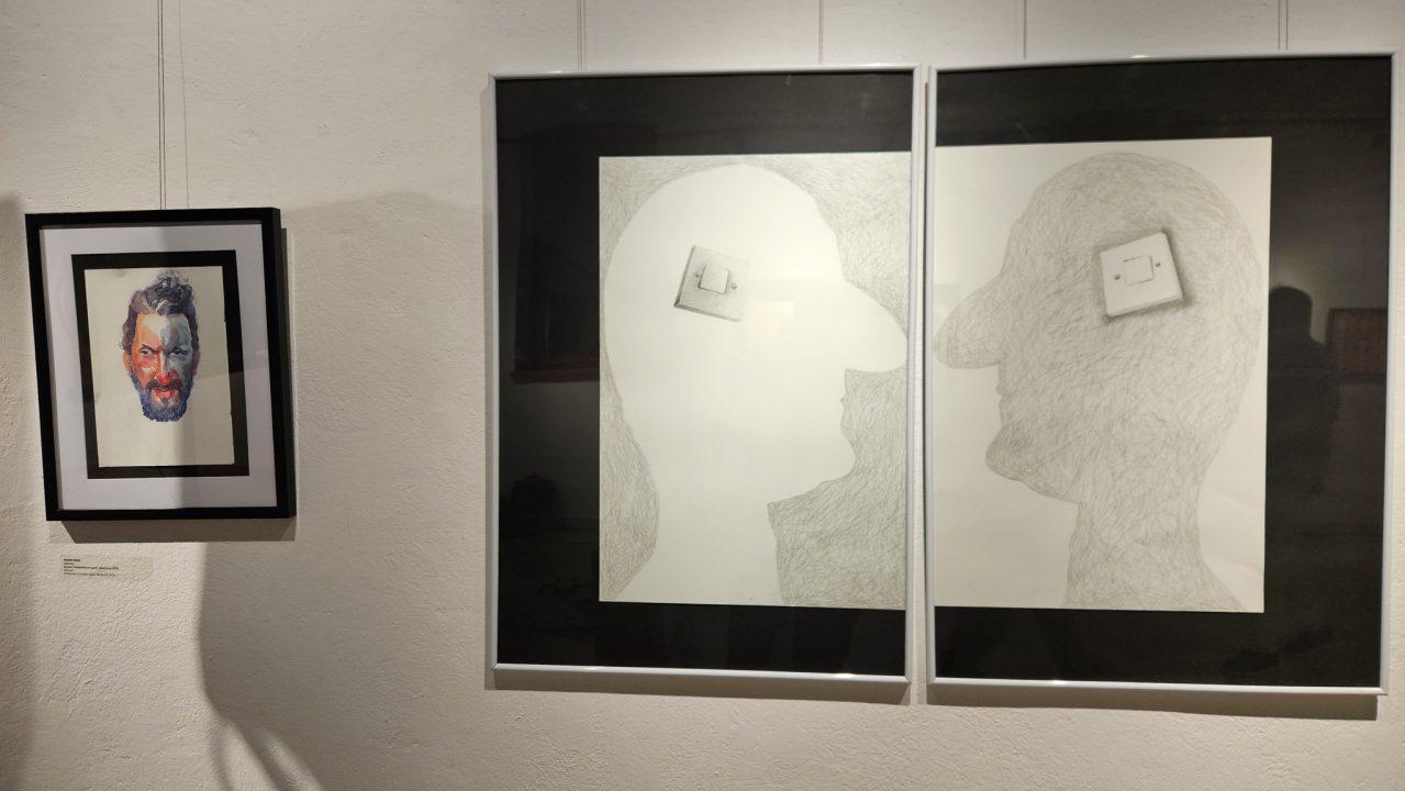 U galeriji Kninskog muzeja otvoren 2. Trijenale portreta. Dodijeljene nagrade najboljim autorima