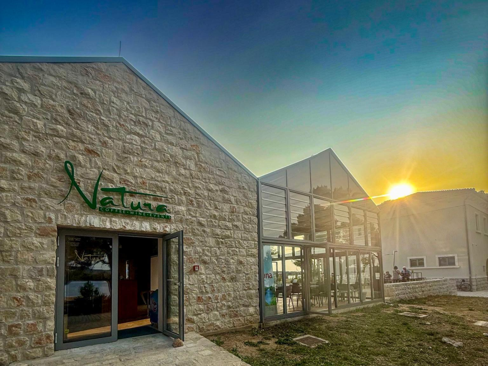 FOTO Ne propustite sjajnu glazbenu večer uz more: Duo Fenix u Naturi!