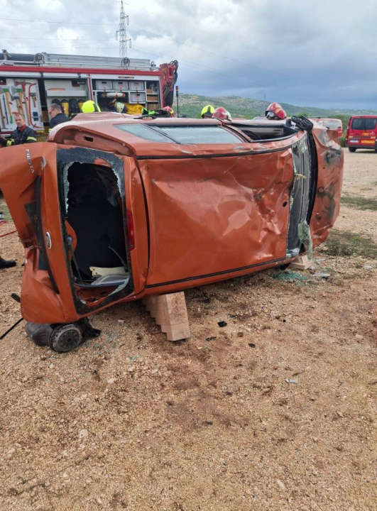 Članovi Vatrogasnih postrojbi iz županije usavršavali vještine spašavanja iz prometnih nesreća