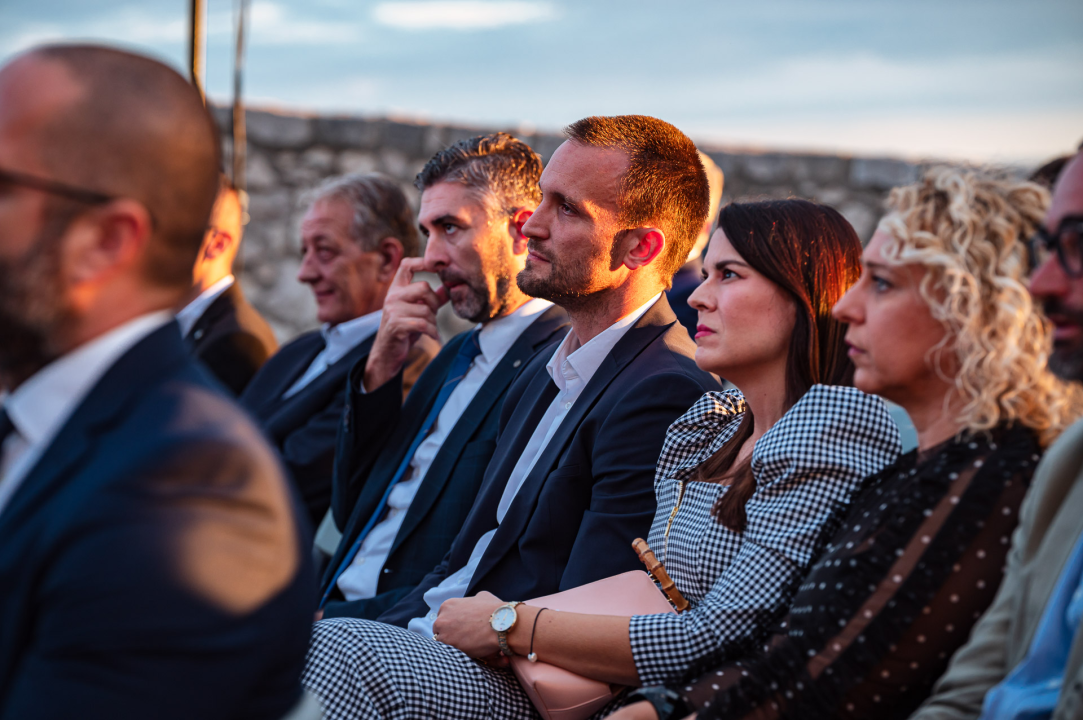 FOTO Franka Baranović Nagradu Grada Šibenika posvetila majci: 'Šibenik je utkan u moje gene i ovo je za mene posebna čast'