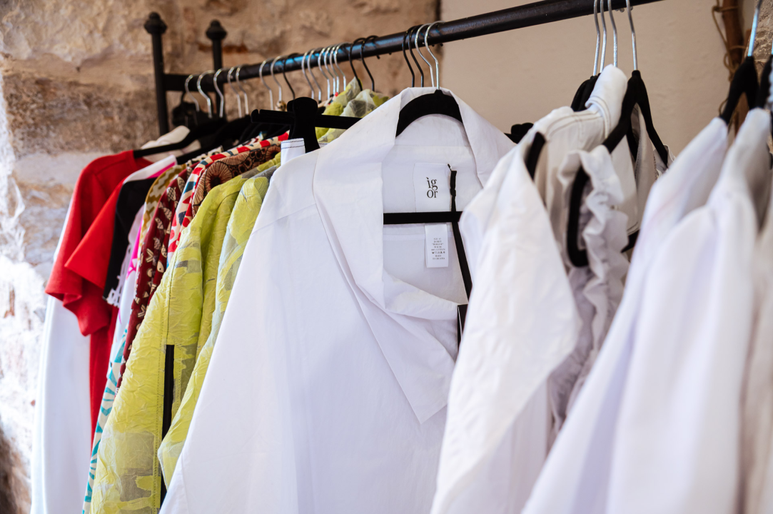 FOTO Iskoristite listopadske popuste na umjetnička djela i unikatnu odjeću u Galeriji Juraj Dalmatinac