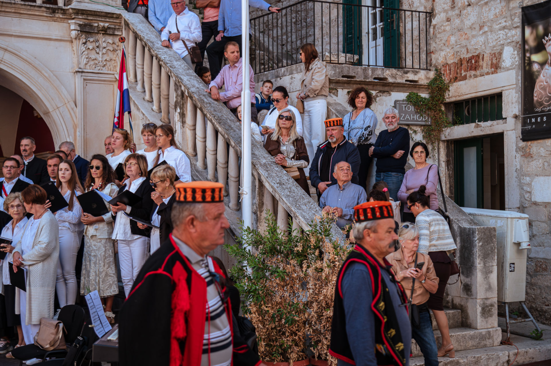 FOTO Održana svečana procesija i sveta misa u povodu blagdana sv. Mihovila