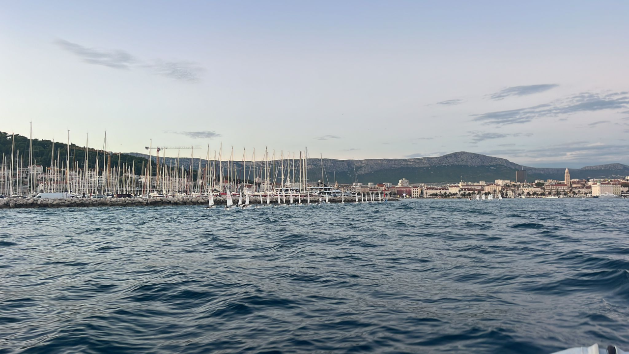 Šibenski jedriličari Mila Perkov i Jakov Blinja briljirali na Maloj Mrdulji u Splitu