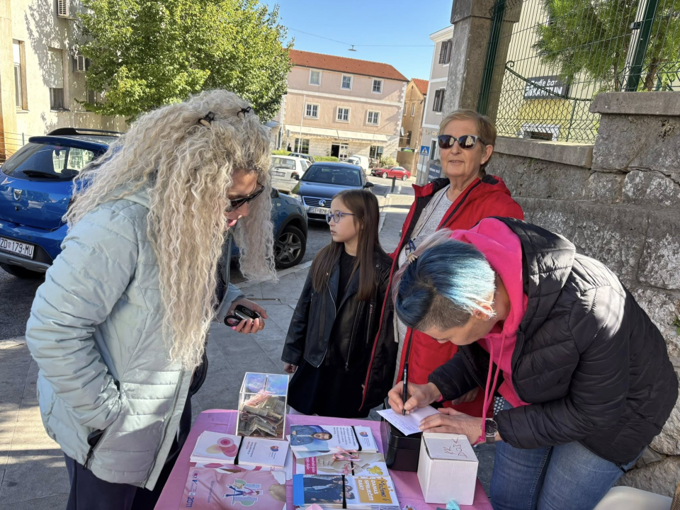 Obilježen Dan ružičaste vrpce u Drnišu