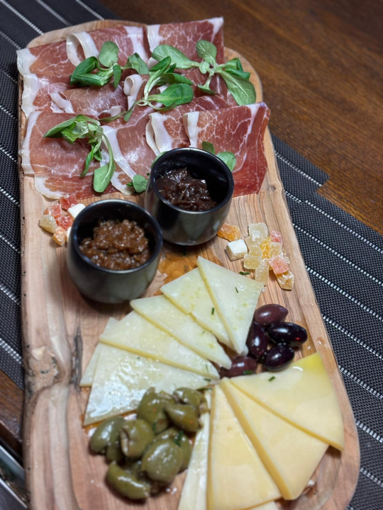 FOTO Ove subote doživite spoj vrhunskih okusa i dobre energije uz live svirku u Mlinu Montanari!