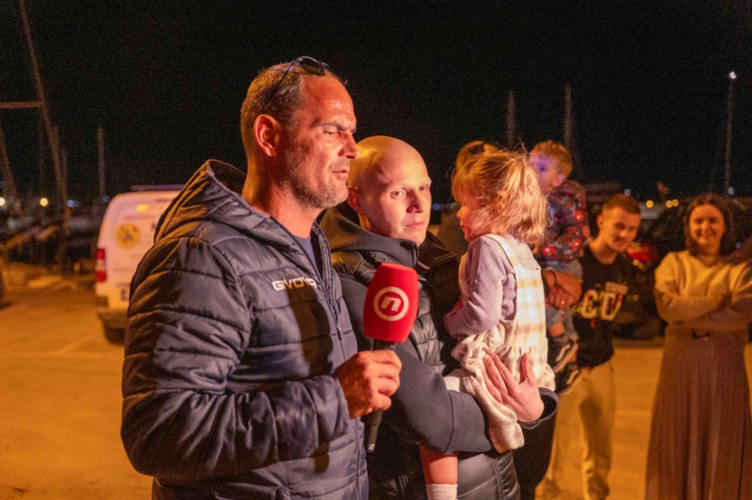 Robert stigao kući nakon uspješnog liječenja: Vodičani ga dočekali bakljadom i gromoglasnim pljeskom