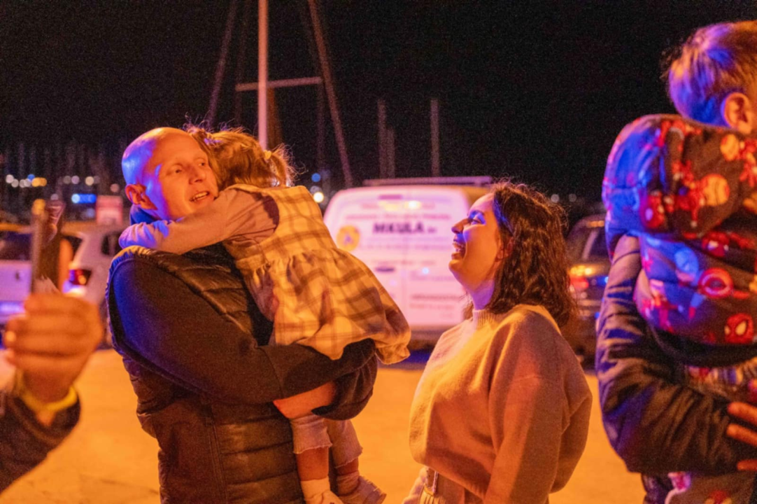 Robert stigao kući nakon uspješnog liječenja: Vodičani ga dočekali bakljadom i gromoglasnim pljeskom