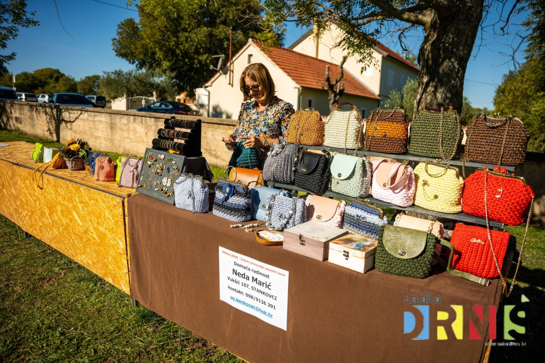 Čuvarice tradicije i stup zajednice: U Pakovom Selu obilježen Svjetski dan seoskih žena