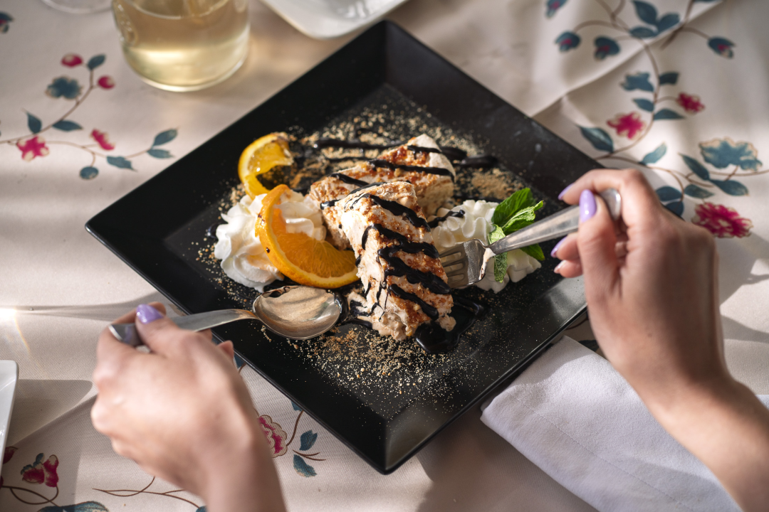 FOTO Petkom se u Konobi Oli uživa u dalmatinskoj spizi, pjesmi i odličnoj atmosferi!