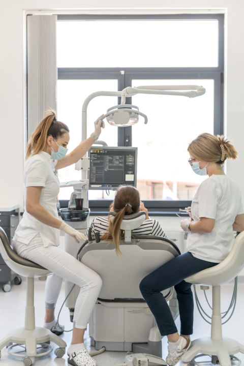 FOTO Osmijeh iz snova uz prozirne alignere Dental centra Dubravica! 	