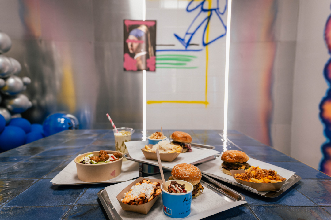 FOTO ŠIZZ je novi gastro 'hotspot' koji će osvojiti sve ljubitelje vrhunskih smash burgera!