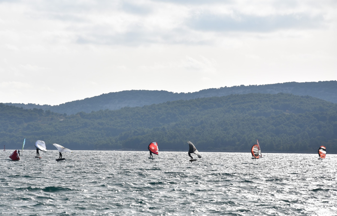 Tradicionalna Jadrijska regata okupila mnoštvo surfera iz Hrvatske i susjedstva