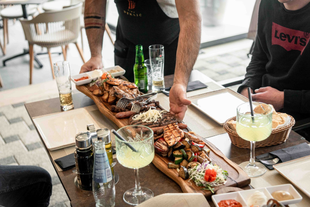 FOTO Uđite u najljepši dio godine uz nezaboravne božićne domjenke i proslave u Šarmu! 