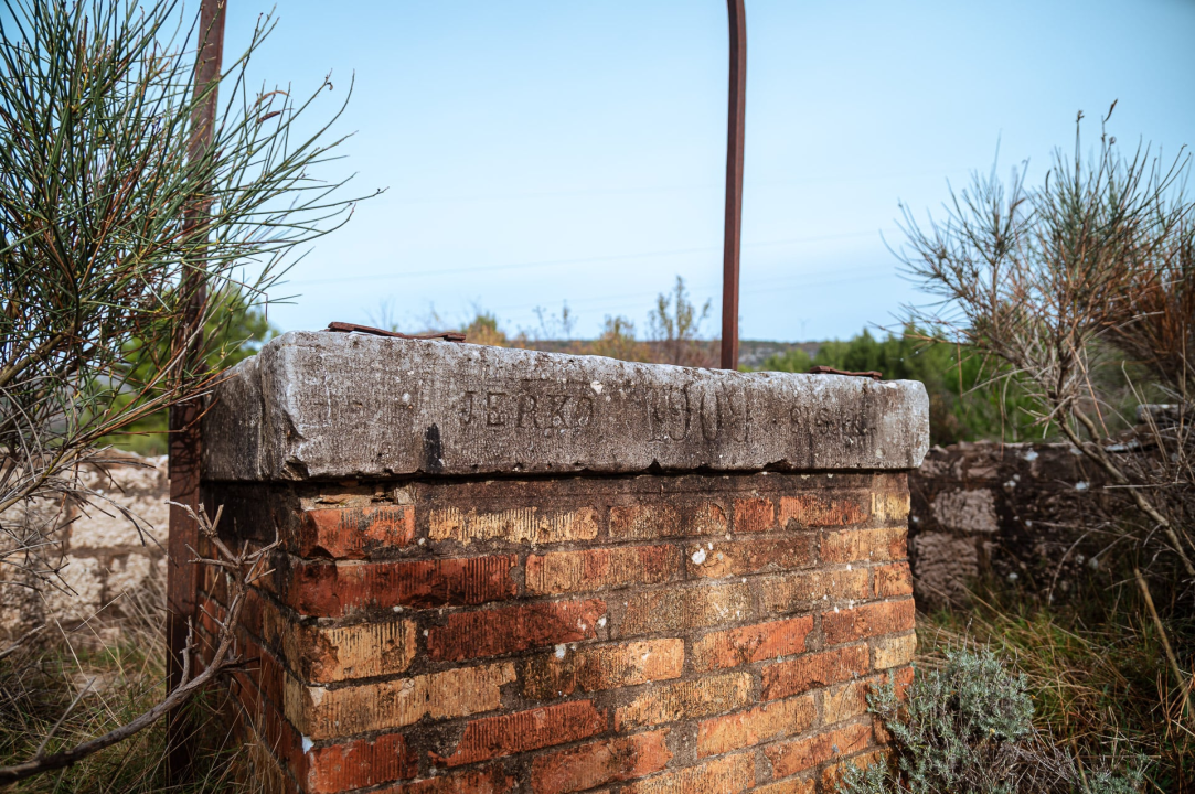 Nestao kamen s gusterne u Dubravi. Denis Škugor: 'Ovo nije sitnica, nego kulturni spomenik iz 1909. godine'