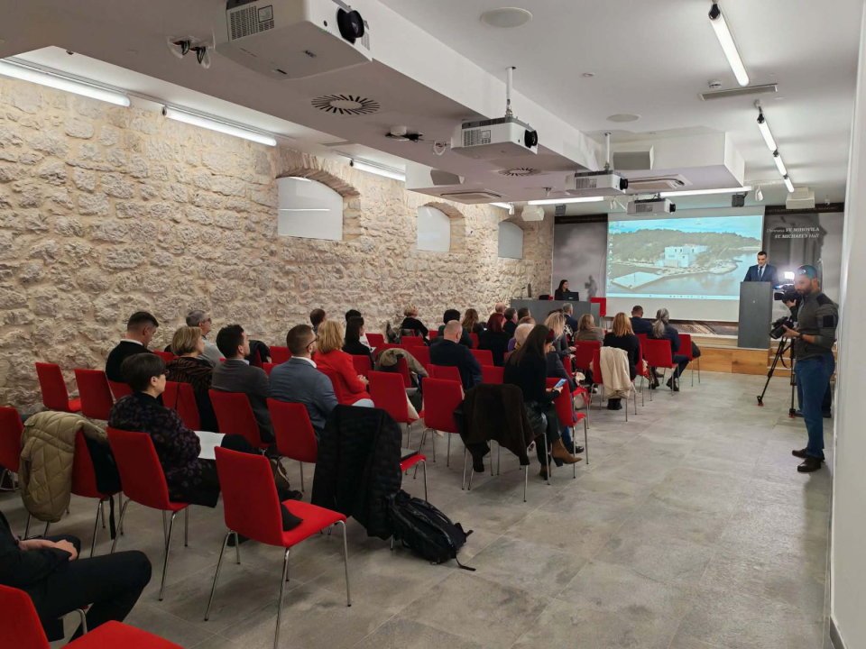 Otvoren znanstveni skup povodom 45. obljetnice osnutka Istraživačke postaje Martinska