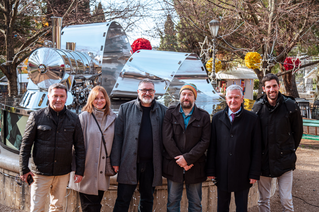 Skulptura 'Vlaka u snijegu' u Parku kao posveta najljepšoj uspomeni djetinjstva i Šibenčaninu Mati Relji 