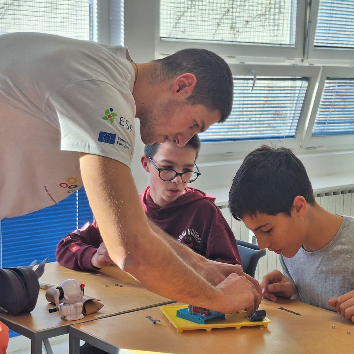 Teslina STEM akademija u OŠ Jurja Dalmatinca