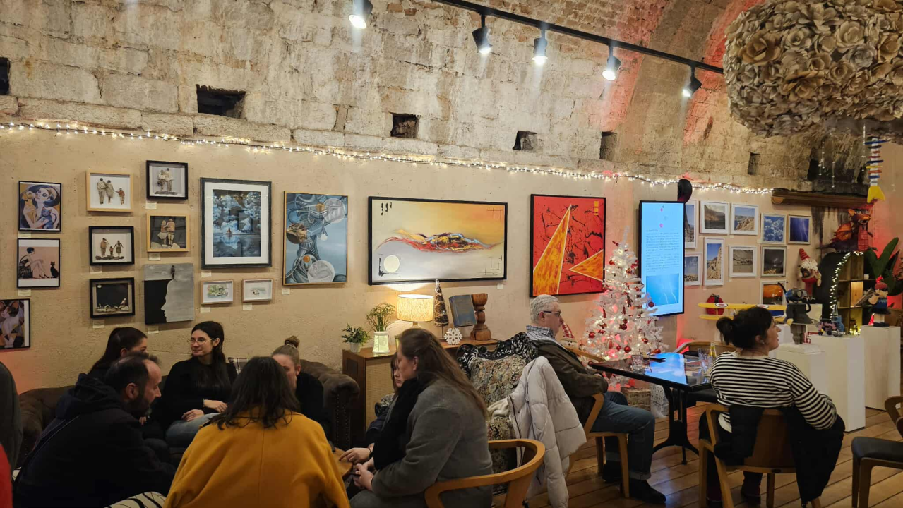 Otvoren Božićni tinel