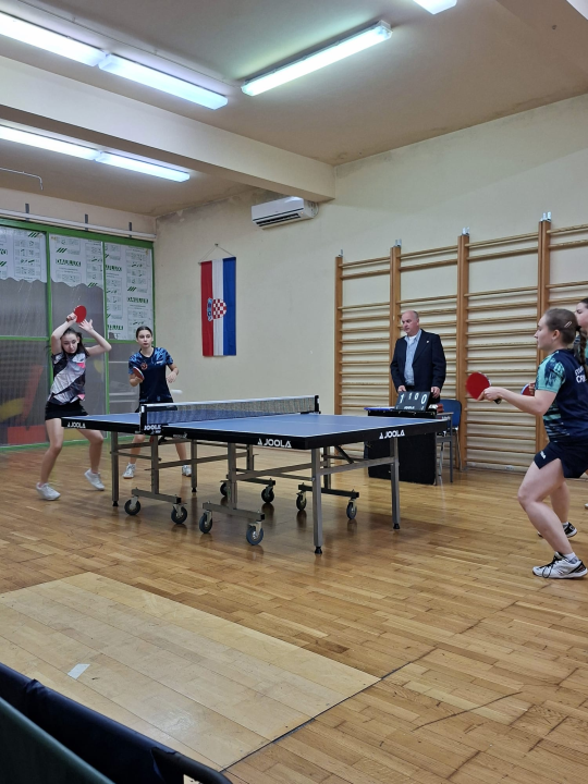 FOTO Stolnotenisačice Šibenika uspješne na kraju godine: tri medalje u Dubrovniku, četiri u Zagrebu