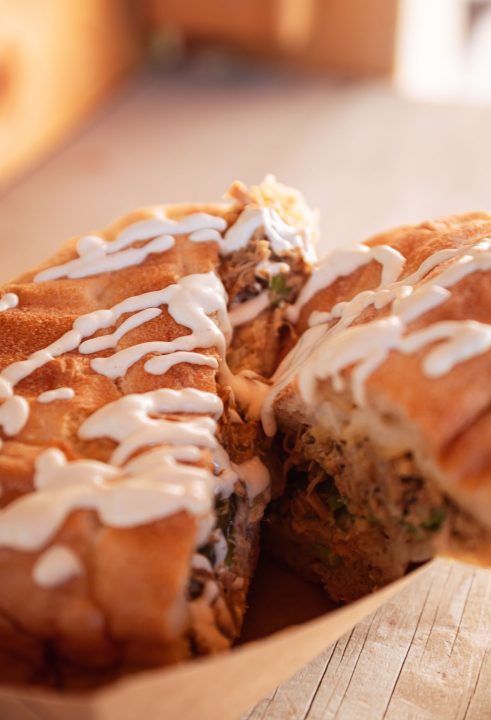 FOTO Novi šibenski street food: Broot Al’ No.1 donosi gotova jela, slasne sendviče i svjetski hit – spud bud krumpir! 