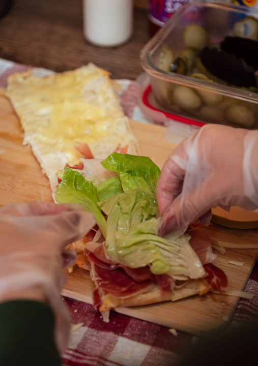 FOTO Novi šibenski street food: Broot Al’ No.1 donosi gotova jela, slasne sendviče i svjetski hit – spud bud krumpir! 