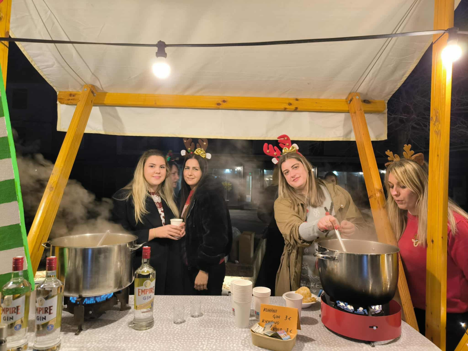 Božićni sajam u Murteru