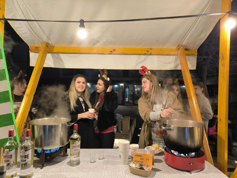 Božićni sajam u Murteru