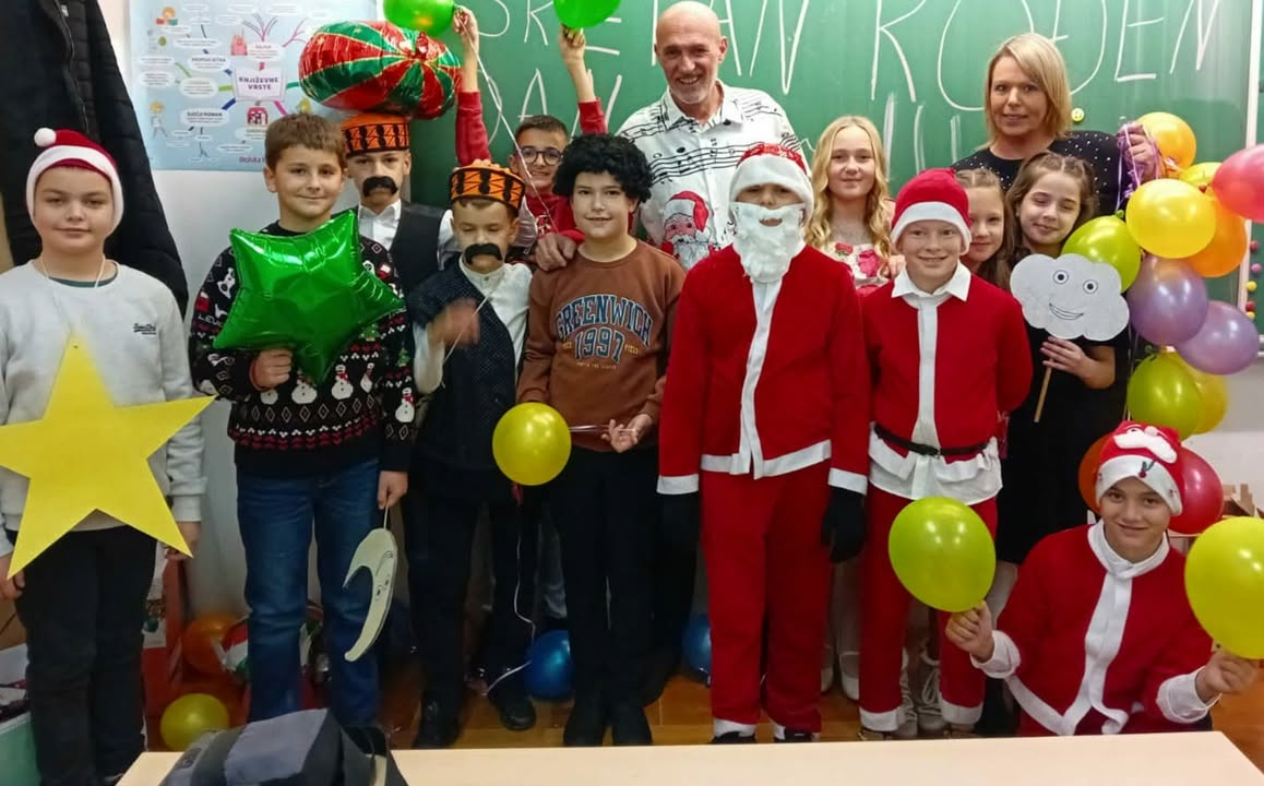 Škola u Lozovcu i ove je godine pripremila pravu božićnu čaroliju za djecu