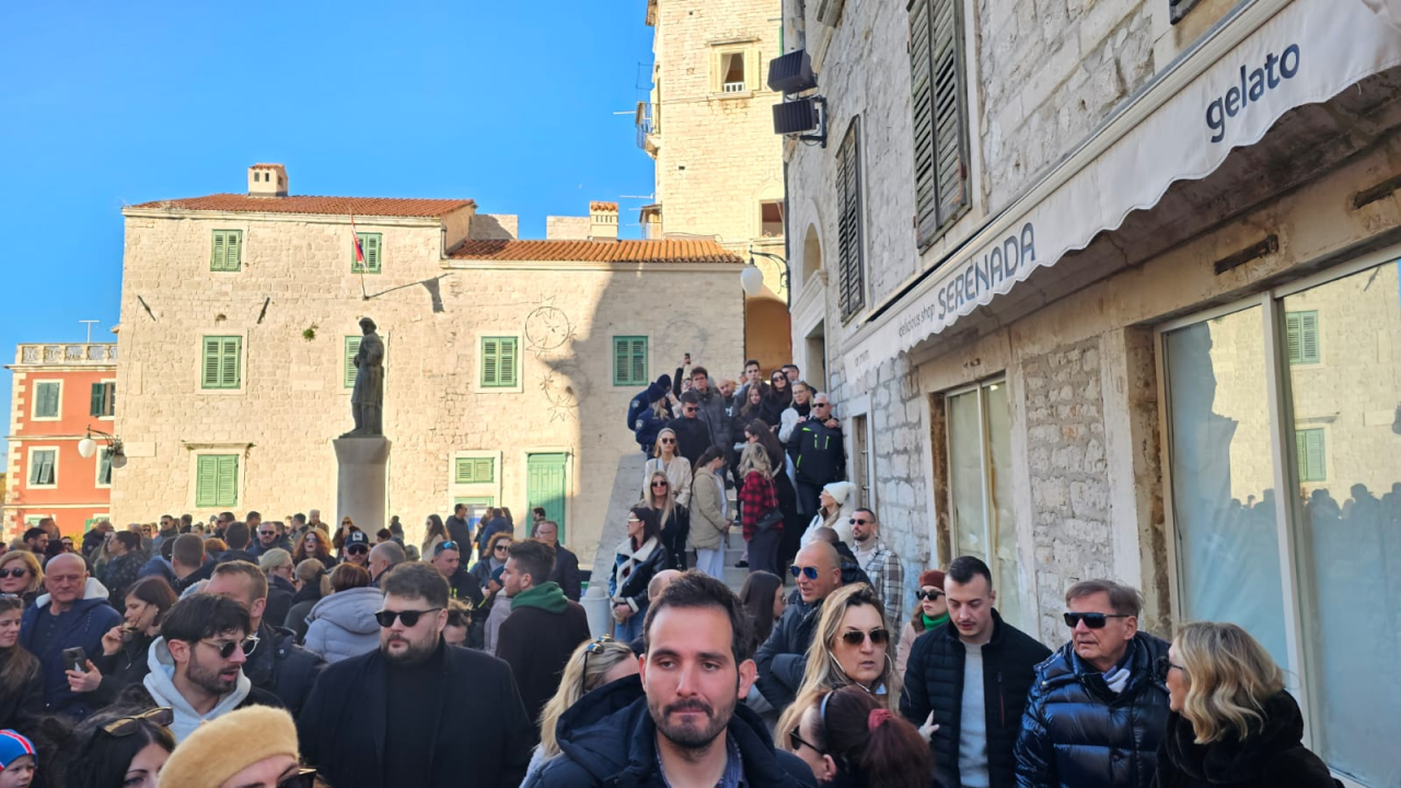 Šibenski glazbenici okupili mnoštvo ispred Katedrale na Stipanje