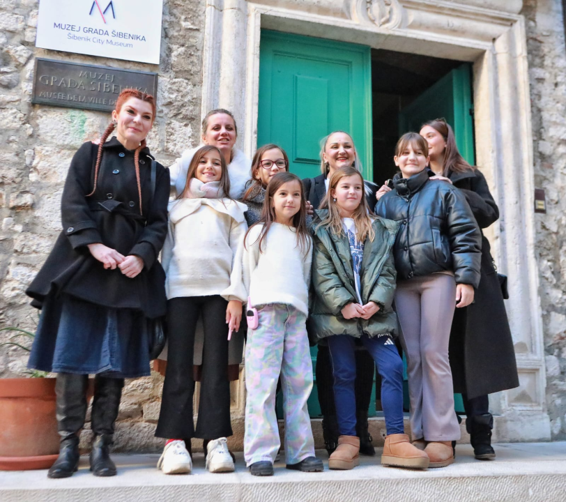 U Muzeju otvorena izložba i predstavljena slikovnica 'Narodne priče'