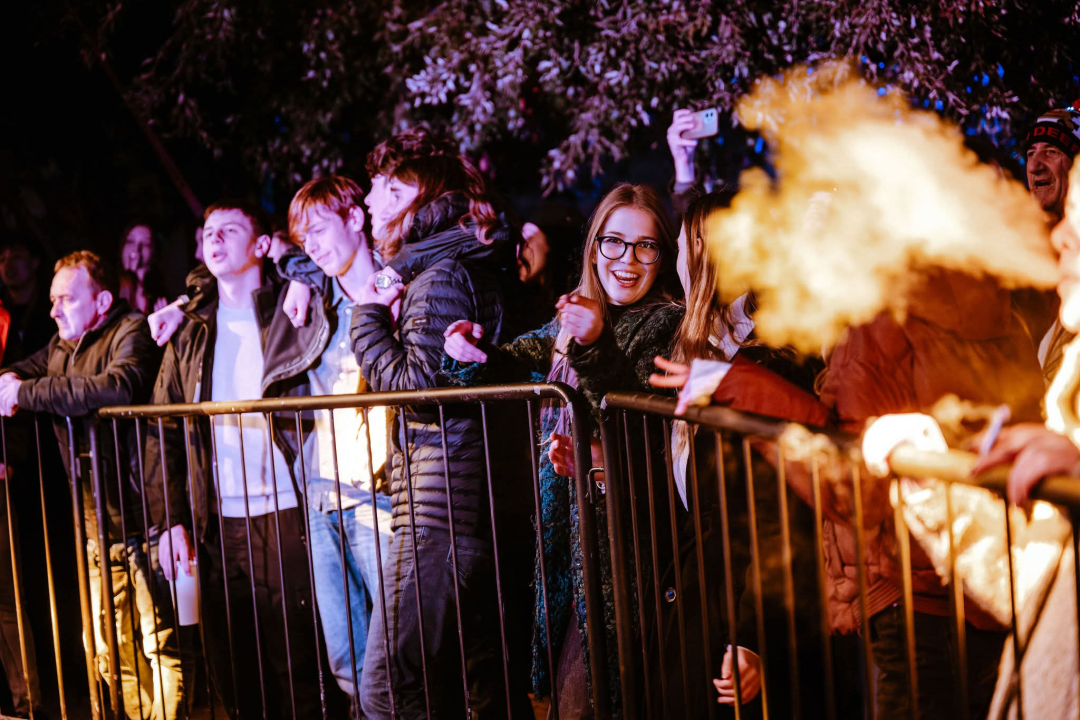 Daleka obala ispunila park: Šibenik plesao uz Deana, Zokija i Jadrana