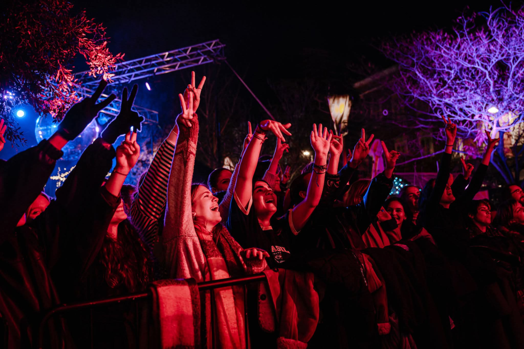 Sarajevske Letu Štuke 'zapalile' Adventuru: Šibenik u ritmu glazbe ulazi u spektakularni novogodišnji tjedan