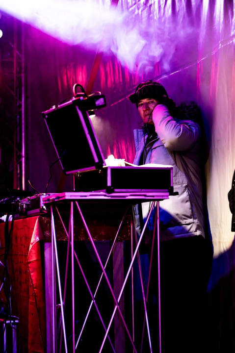 FOTO Šibenčani i gosti guštali u najluđoj noći na nekoliko lokacija, nije ih omela ni hladnoća