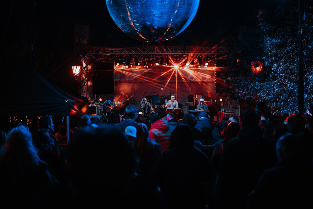 Spektakl za kraj: Energični Cubismo rasplesao Šibenčane i zaključio ovogodišnju Adventuru