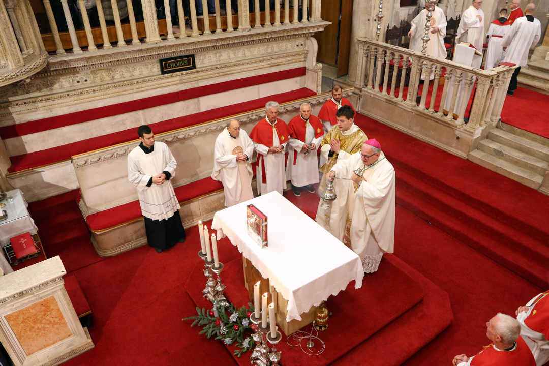 Blagdan Sveta tri kralja svečano proslavljen u katedrali sv. Jakova