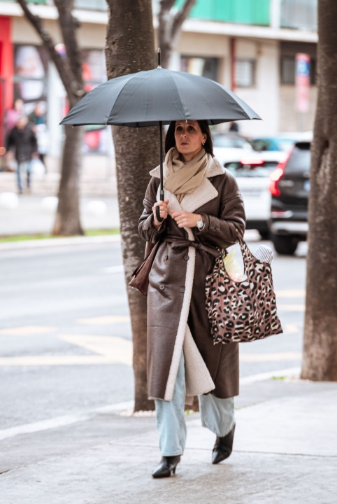 FOTO Šibenčanke i zimski glamur: Krzno, vuna i visoke čizme izdominirali su našim ulicama