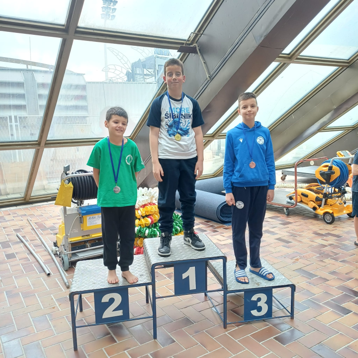 FOTO Plivačima Mora šest medalja na Splitskoj ligi, Luka Mrdeža brončani na prvom nastupu