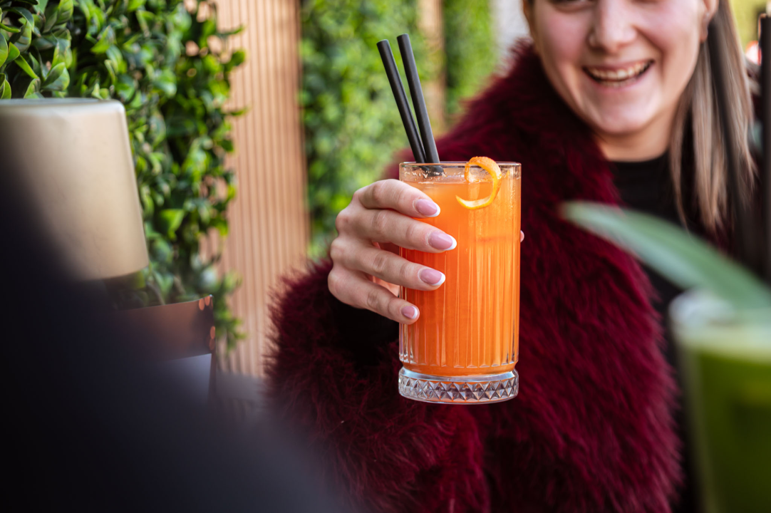 FOTO Mozart ovog mjeseca podiže ljestvicu zabave na novu razinu uz Nina Mrčelu, Sandija Cenova i Wine & Paint!